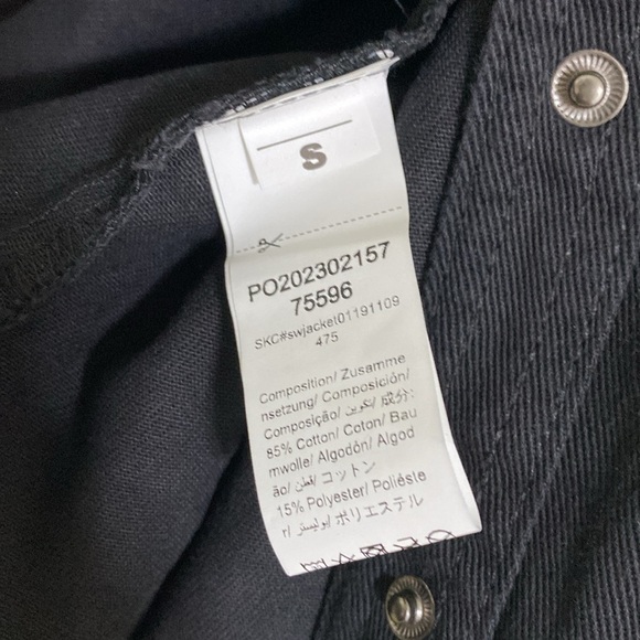 New! NWOT Casual Frayed Black Denim Jacket Studded Fringe - Picture 9 of 10